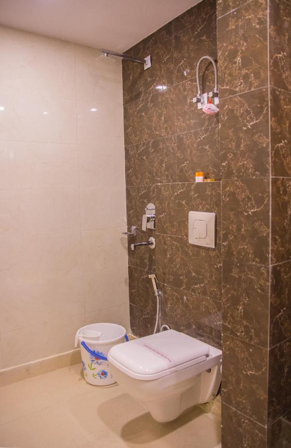 Hotel Pawan Plaza Near Sir Ganga Ram Hospital Delhi  Extérieur photo