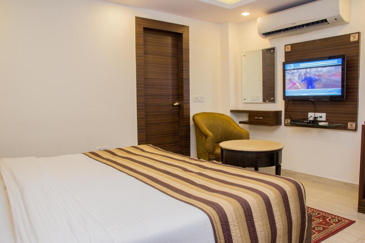 Hotel Pawan Plaza Near Sir Ganga Ram Hospital Delhi  Extérieur photo