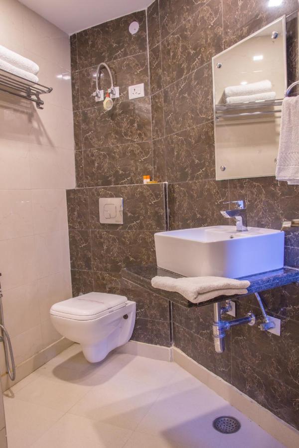 Hotel Pawan Plaza Near Sir Ganga Ram Hospital Delhi  Extérieur photo
