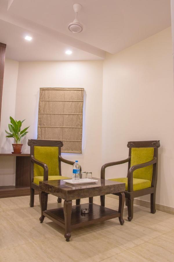 Hotel Pawan Plaza Near Sir Ganga Ram Hospital Delhi  Extérieur photo