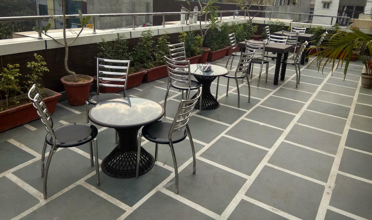Hotel Pawan Plaza Near Sir Ganga Ram Hospital Delhi  Extérieur photo