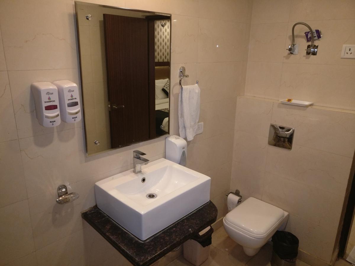 Hotel Pawan Plaza Near Sir Ganga Ram Hospital Delhi  Extérieur photo