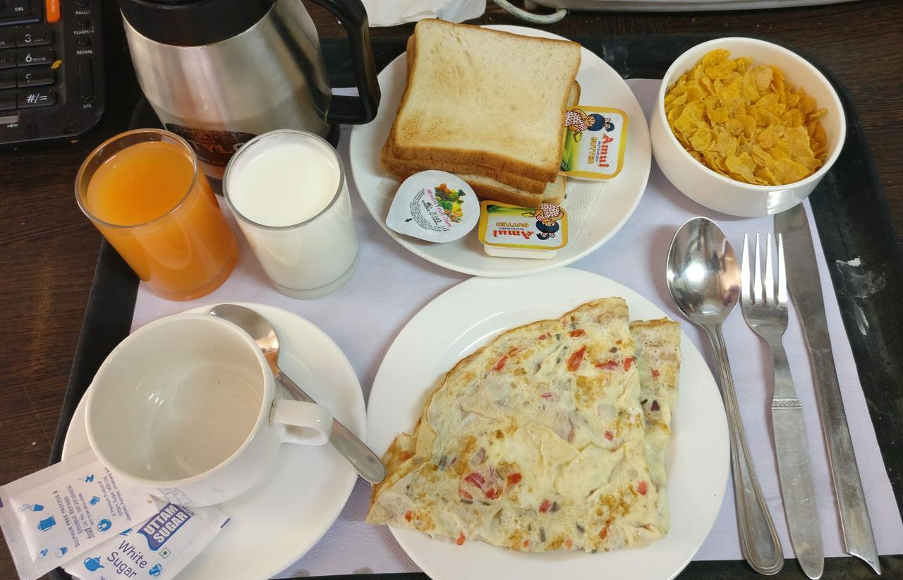 Hotel Pawan Plaza Near Sir Ganga Ram Hospital Delhi  Extérieur photo