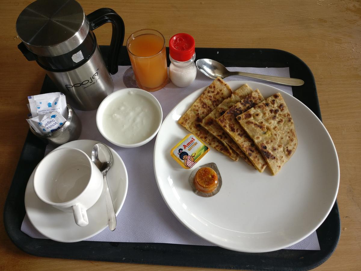 Hotel Pawan Plaza Near Sir Ganga Ram Hospital Delhi  Extérieur photo